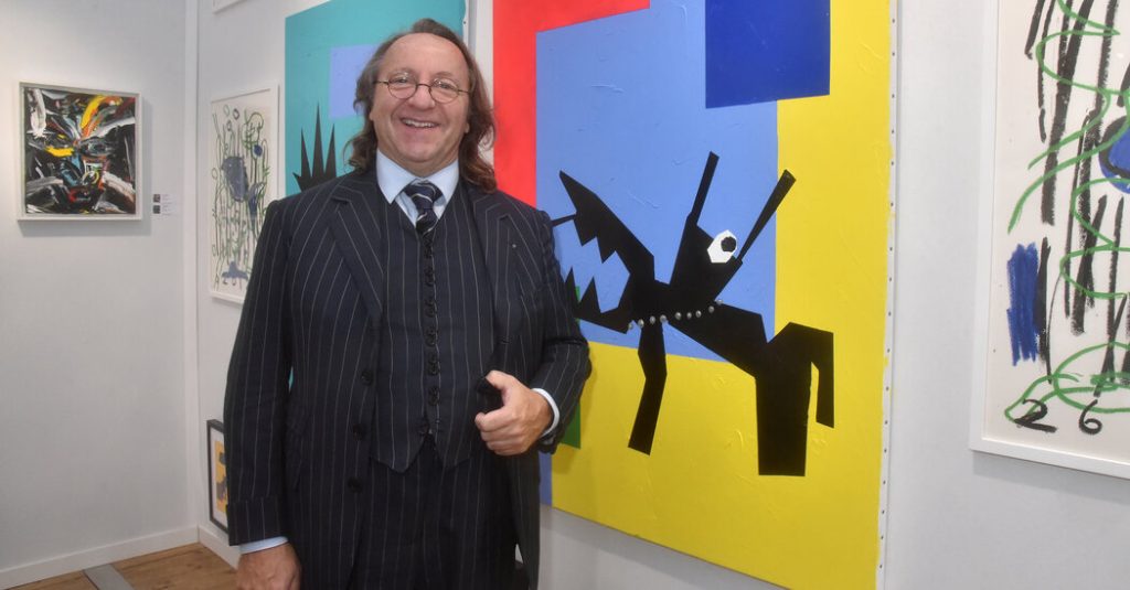 Artwork Skilled Accused of Duping Prince and Palace of Versailles Stands Trial