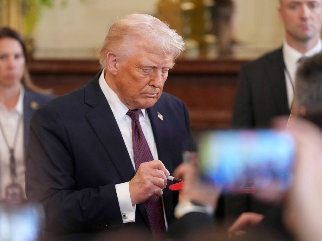 ‘A stunning breach’: Trump officers leak army assaults to The Atlantic | Donald Trump Information ‘A stunning breach’: Trump officers leak army assaults to The Atlantic | Donald Trump Information