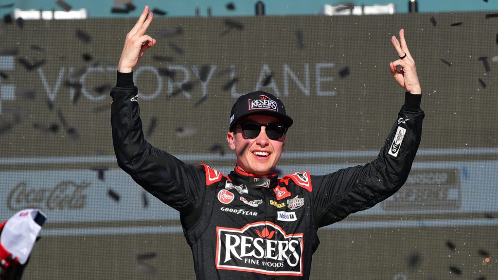 Christopher Bell wins in wild end at Phoenix