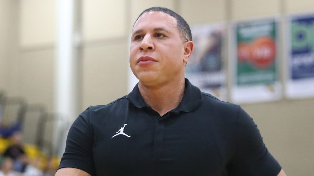 Former NBA star Mike Bibby lands faculty head-coaching job
