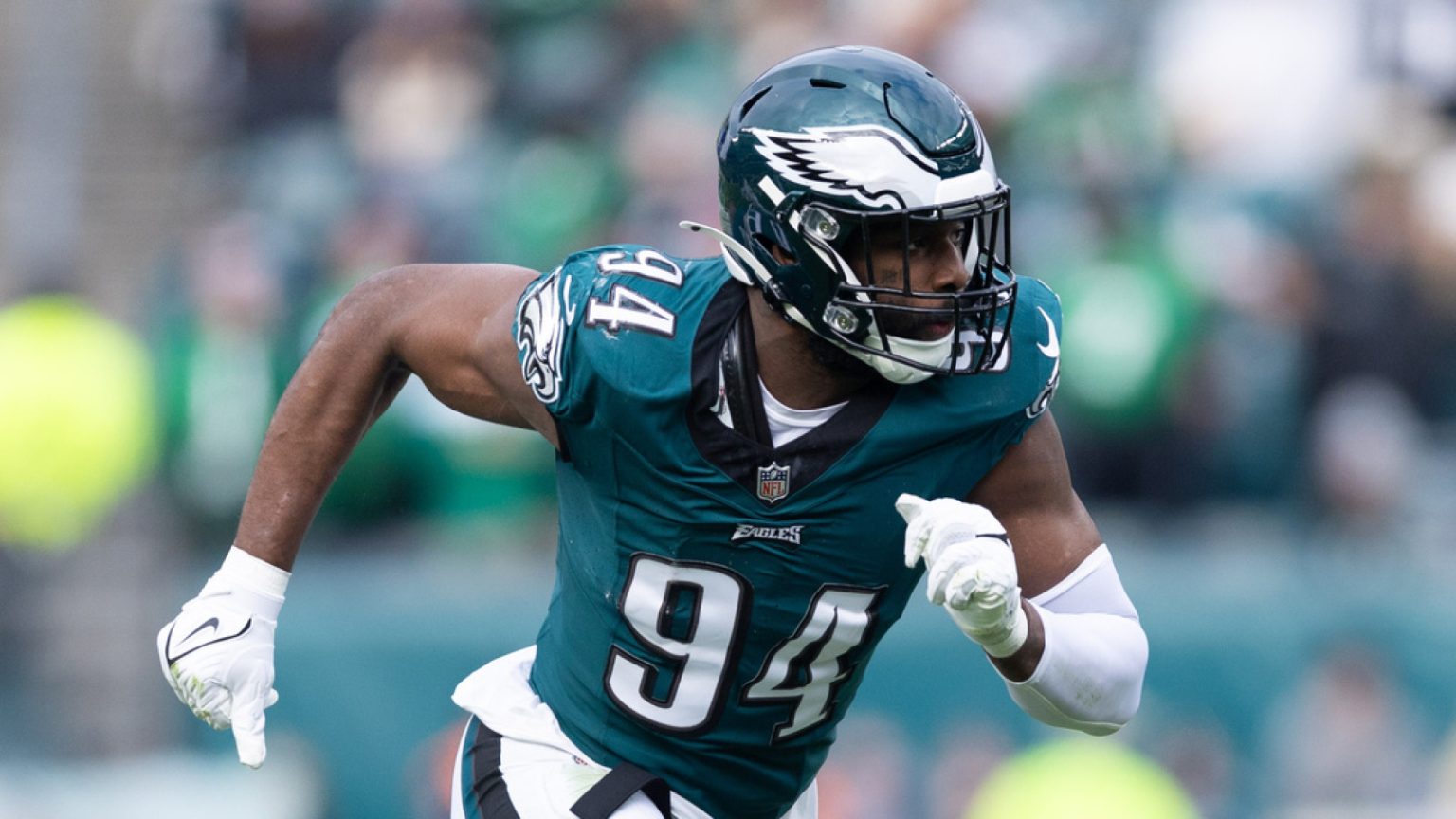 Grading notable non-QB offers in NFL free company