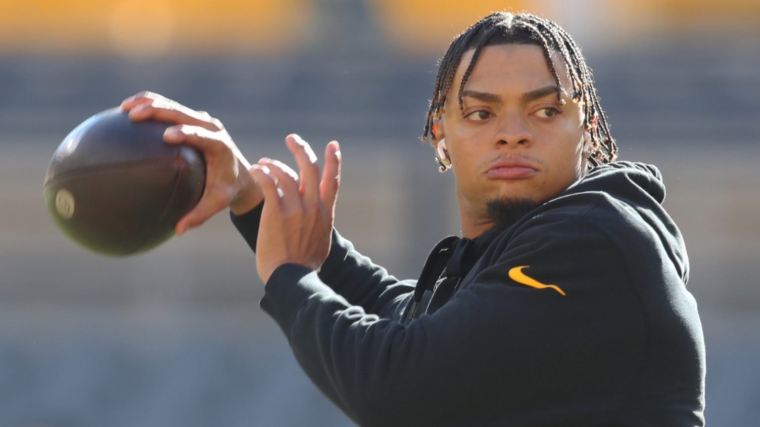 Grading notable QB offseason offers