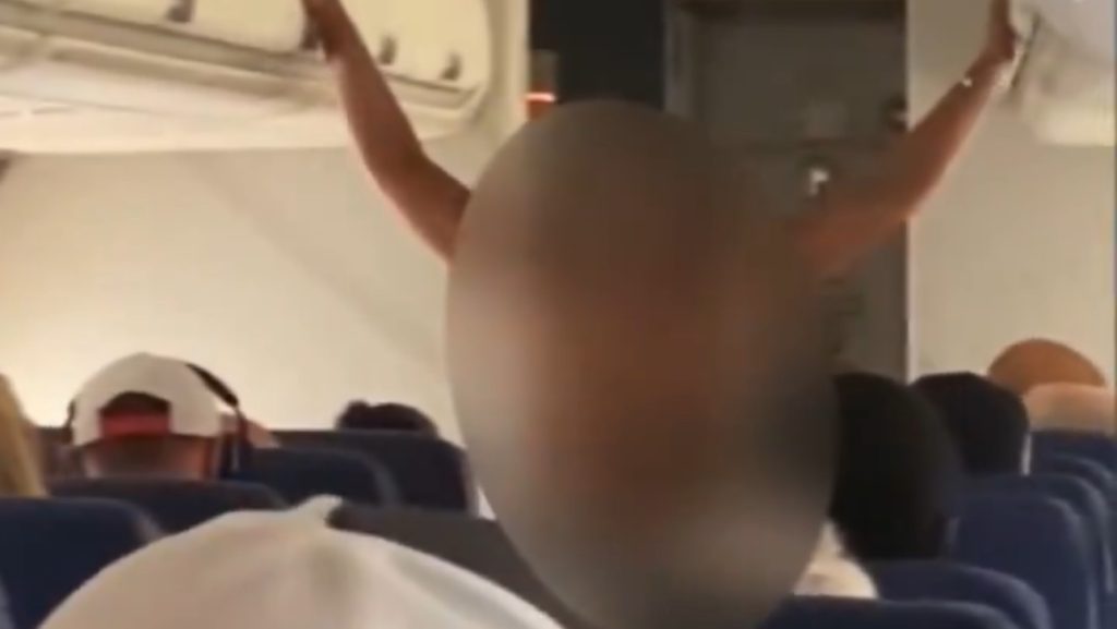WTH: Lady Loses it, Strips Bare Throughout Episode on Southwest Flight (VIDEO) | The Gateway Pundit