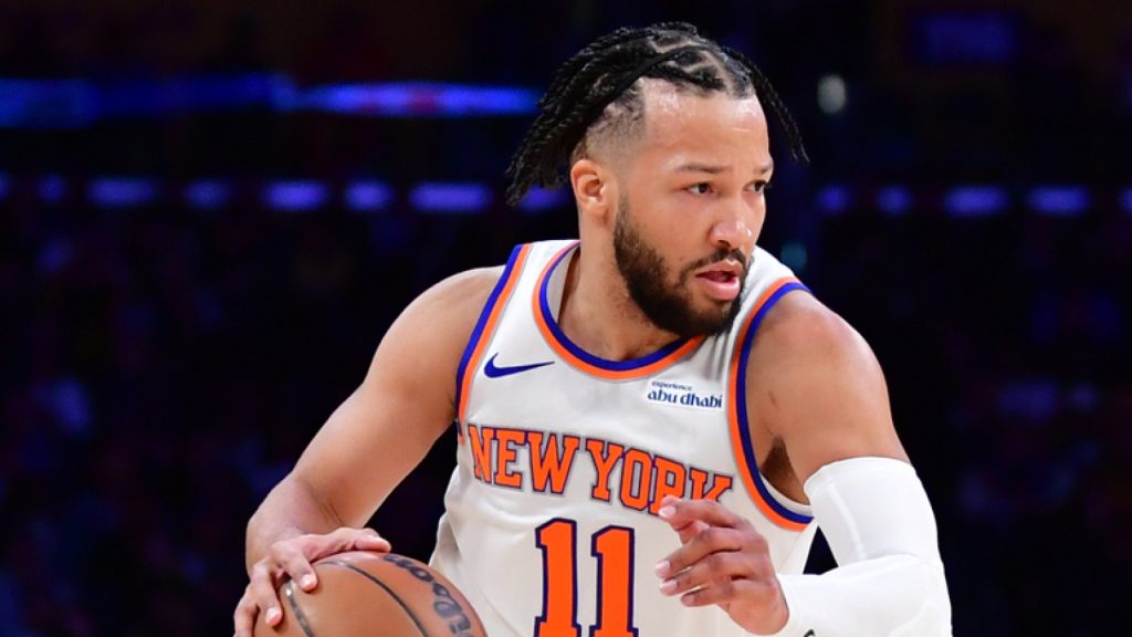 Jalen Brunson’s damage might result in disastrous Knicks highway journey Jalen Brunson’s damage might result in disastrous Knicks highway journey