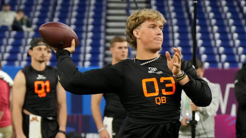 New mock draft has the Titans taking an sudden quarterback