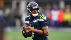 Raiders nonetheless have huge QB questions even after Geno Smith commerce