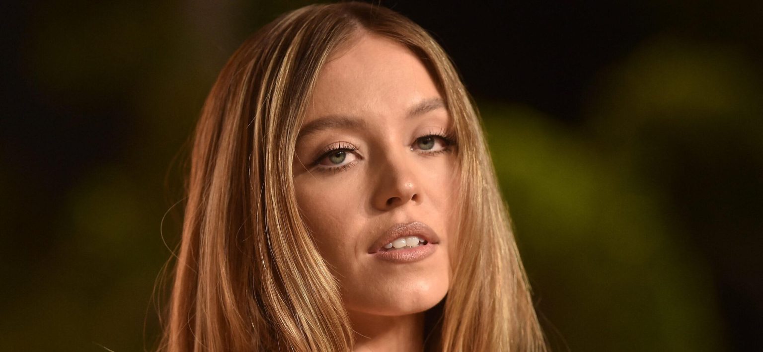 Sydney Sweeney’s Pink Robe Steals The Highlight At Oscars After Social gathering