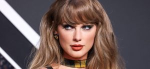 Taylor Swift’s Jewellery Alternative At iHeart Awards Has Followers Dropping It
