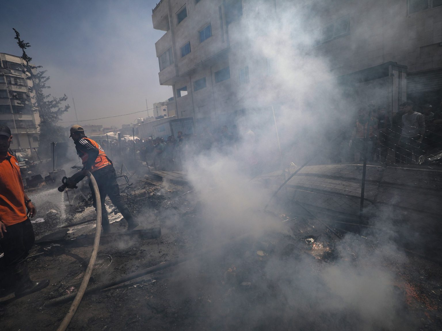 Little one amongst at the very least 10 killed in Israeli assault on faculty shelter in Gaza | Gaza Information