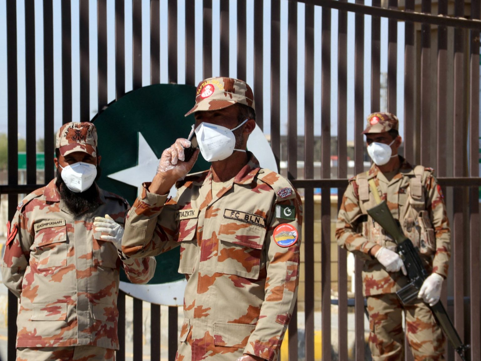 Islamabad seeks solutions after eight Pakistanis shot useless in Iran | Armed Teams Information