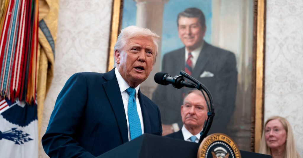 Trump Affords a Non-public Dinner to Prime 220 Buyers in His Memecoin