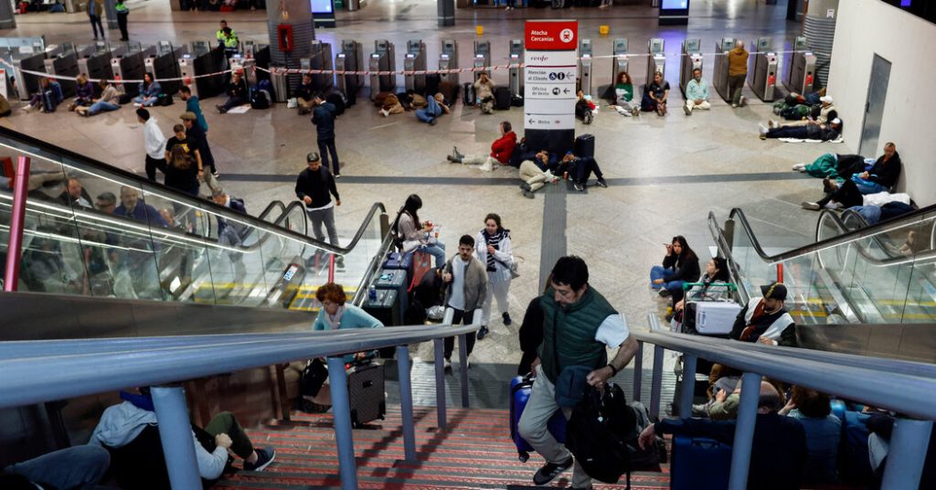 Energy Is Largely Restored in Spain After Widespread Outage Energy Is Largely Restored in Spain After Widespread Outage