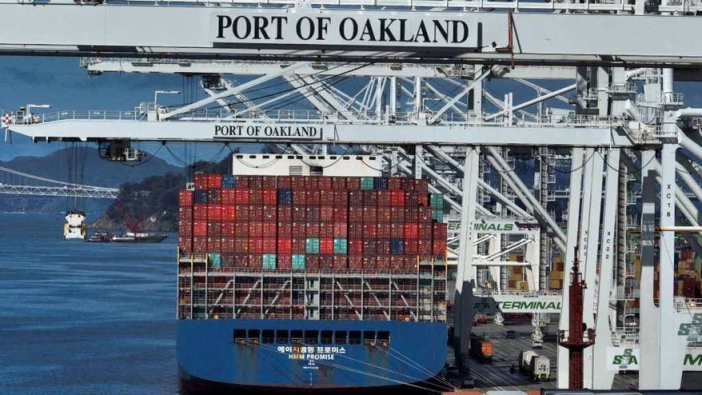 UN agrees deal on delivery emissions regardless of US threats | Transport Information