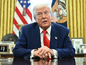 How Trump flip-flopped on pausing tariffs | Donald Trump