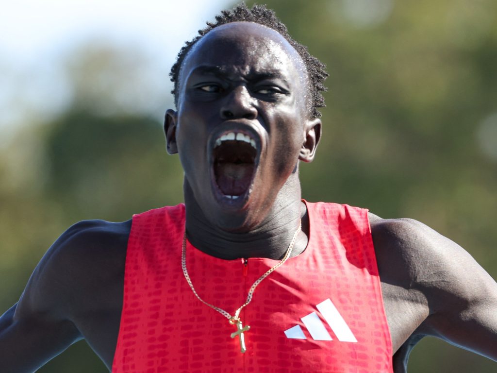 Report-breaking teenager Gout smashes 20-second barrier in 200m dash | Athletics Information