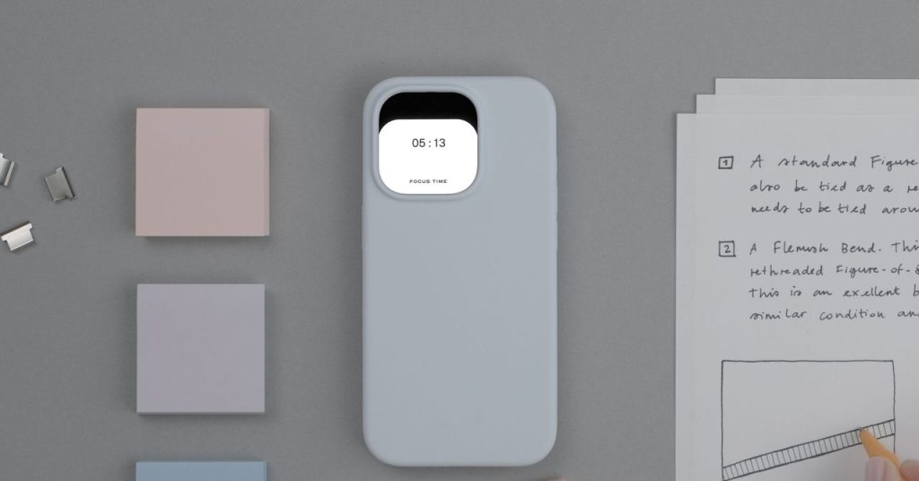 Need to Have a look at Your Cellphone Much less? Simply Cowl Your Display screen