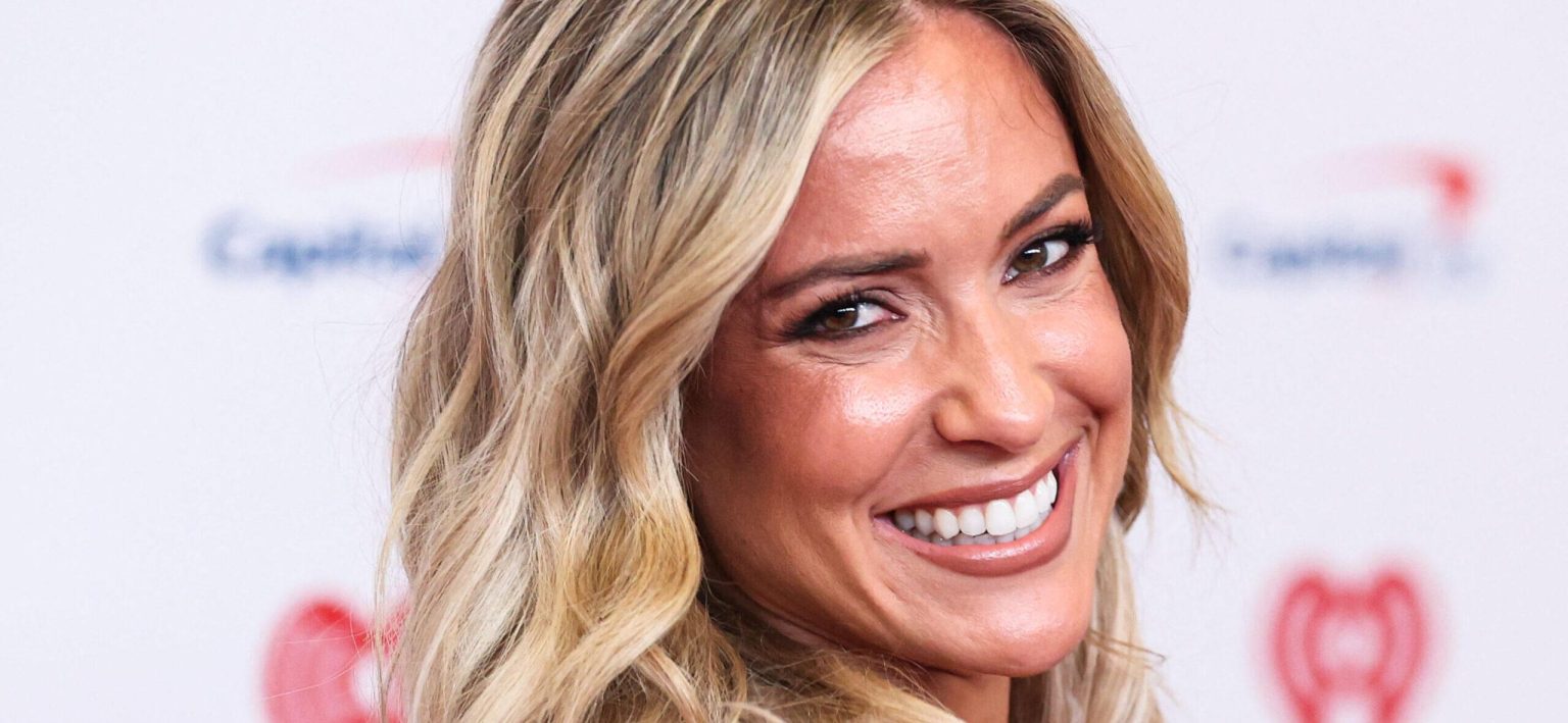 Kristin Cavallari Practically Suffers Wardrobe Malfunction Kristin Cavallari Practically Suffers Wardrobe Malfunction