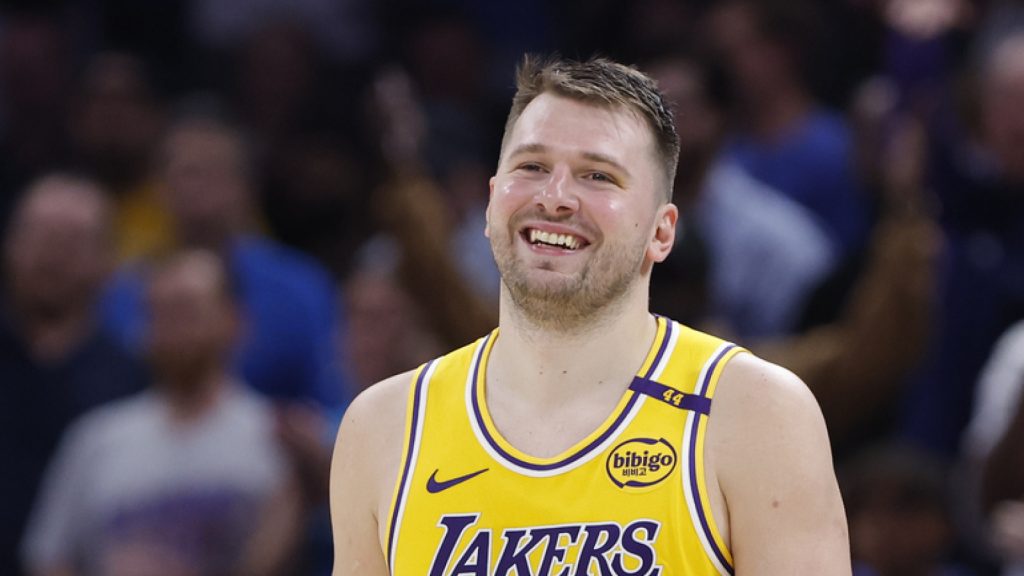 Weird Luka Doncic ejection derails Lakers-Thunder showdown