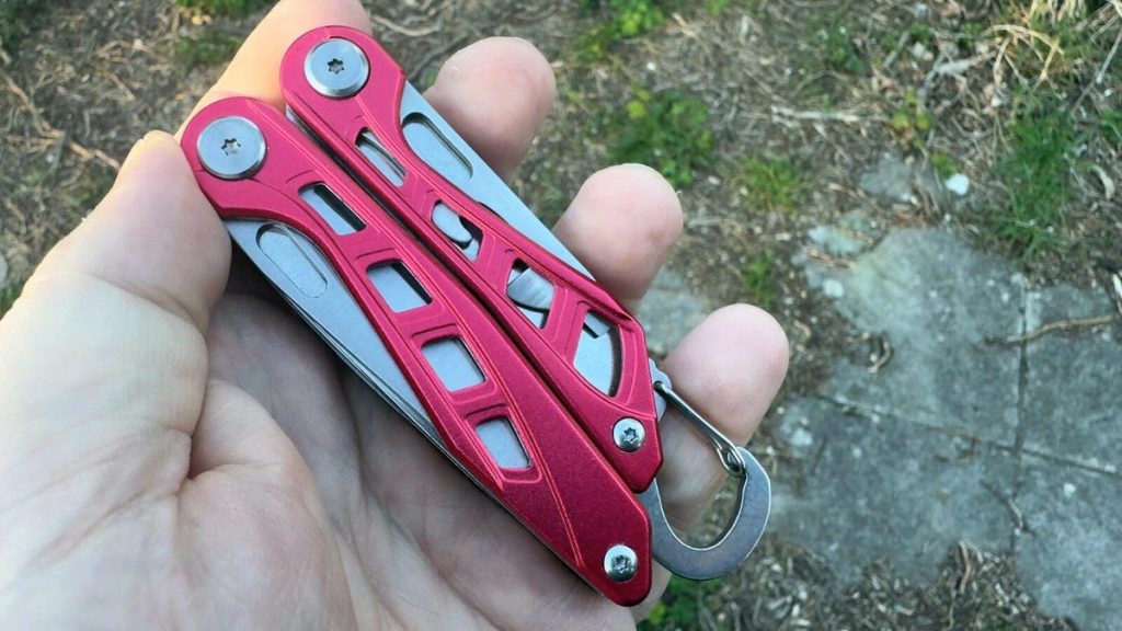 I anticipated this low cost multitool to be a waste of cash, but it surely’s my new a toolbox important