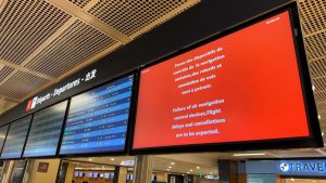 Paris airport chaos to enter second day after air site visitors breakdown