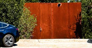 Elon Musk, His 16-Foot Wall and the Feud With His Texas Neighbors