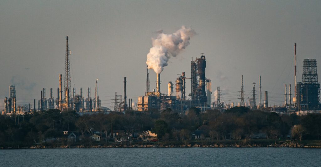 Exxon and Chevron Report Decrease Earnings Whereas Girding for Tariffs