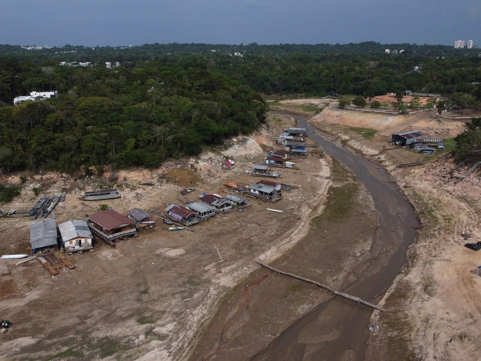 Two-thirds of world warming brought on by world’s richest 10%, research finds | Local weather Information Two-thirds of world warming brought on by world’s richest 10%, research finds | Local weather Information