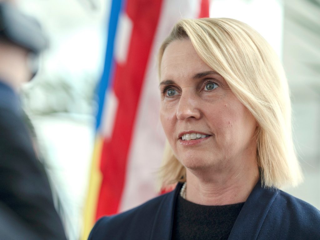 ‘I can not stand by’: Former ambassador denounces Ukraine shift beneath Trump | Donald Trump Information ‘I can not stand by’: Former ambassador denounces Ukraine shift beneath Trump | Donald Trump Information