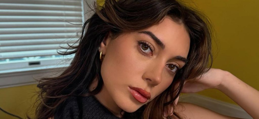 Brianna LaPaglia Is ‘Tapping Into My Bisexual Period’ After Break Up Brianna LaPaglia Is ‘Tapping Into My Bisexual Period’ After Break Up