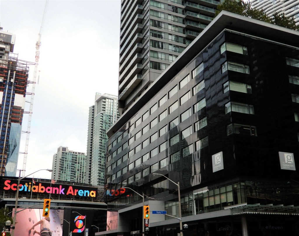 Le Germain Resort Toronto: Maple Leaf Sq. {Evaluation} Le Germain Resort Toronto: Maple Leaf Sq. {Evaluation}