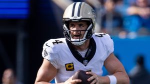 Derek Carr makes stunning profession determination
