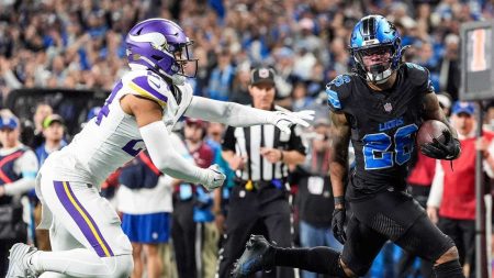 Given playoff re-seeding push, NFL ought to remove divisions
