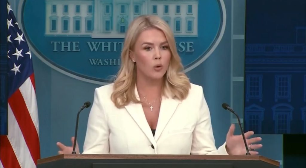 ‘Information from Just like the 4th Century’: N.Y. Instances Lastly Discovers the Christian Cross, Will get Trolled With out Mercy | The Gateway Pundit ‘Information from Just like the 4th Century’: N.Y. Instances Lastly Discovers the Christian Cross, Will get Trolled With out Mercy | The Gateway Pundit