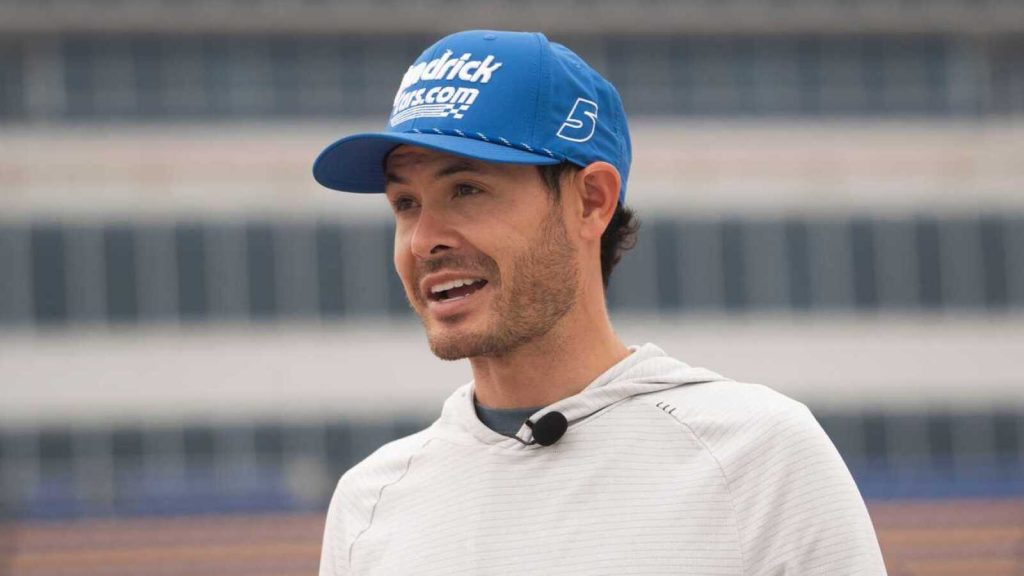Kyle Larson wins Xfinity Sequence race at Texas