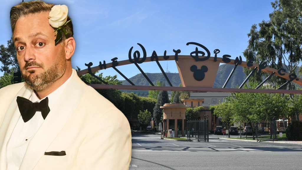 Nate Bargatze Says Man Working Disney “Does not Care About The Viewers” Nate Bargatze Says Man Working Disney “Does not Care About The Viewers”