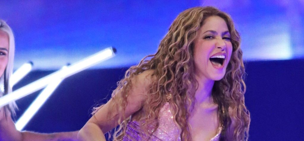 Followers Insist Shakira Dealt with On-Stage Fall ‘Like A Boss’