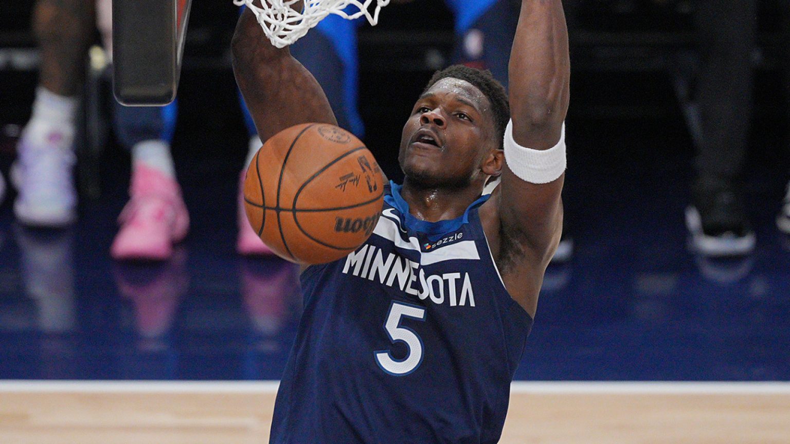 Timberwolves’ Anthony Edwards places on a present in Sport 3 win Timberwolves’ Anthony Edwards places on a present in Sport 3 win