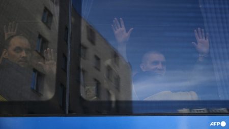 Russia and Ukraine full largest prisoner swap
