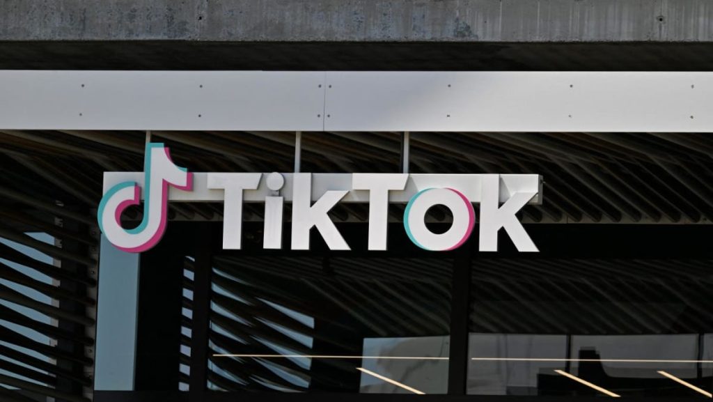 Trump extends TikTok deadline for third time Trump extends TikTok deadline for third time