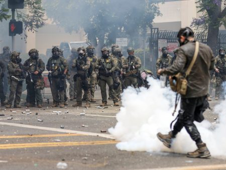 Los Angeles unrest persists as protesters rally in opposition to migrant arrests | Protests Information