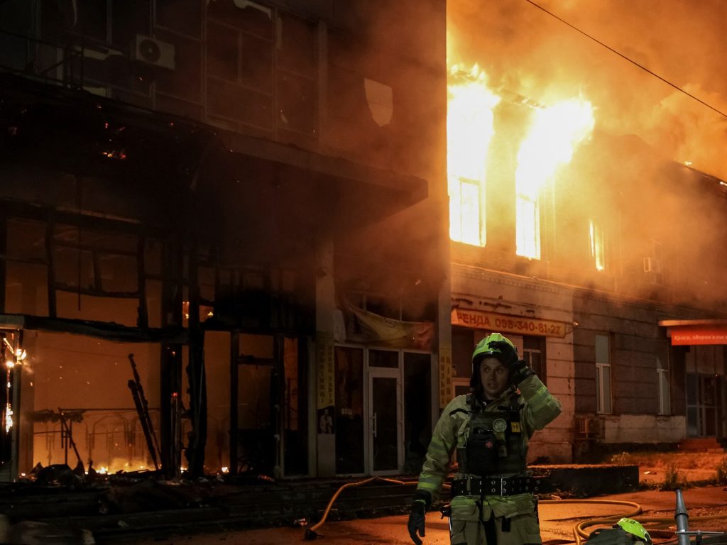 A minimum of 4 killed in Russian assaults on Ukraine’s Kyiv | Russia-Ukraine battle Information A minimum of 4 killed in Russian assaults on Ukraine’s Kyiv | Russia-Ukraine battle Information