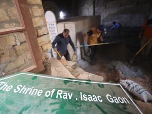 Iraq’s Jewish group saves a long-forgotten shrine | Faith Information