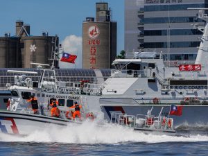 Taiwan detects dozens of Chinese language plane close to island after UK ship patrol | South China Sea Information