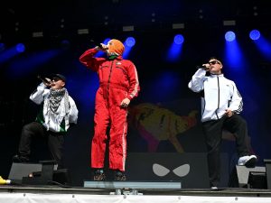 Irish band Kneecap shouts out to banned Palestinian group at Glastonbury | Music Information