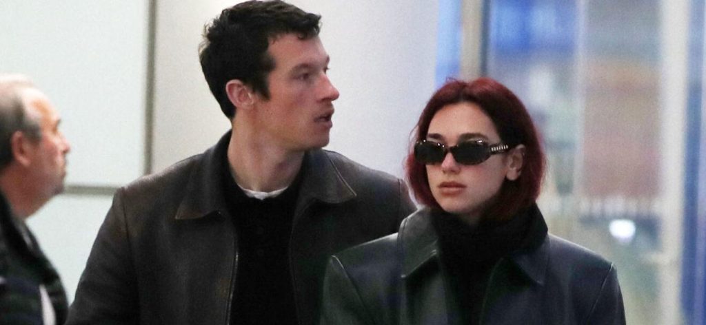 Dua Lipa Is ‘Obsessed’ With Her Engagement Ring Dua Lipa Is ‘Obsessed’ With Her Engagement Ring