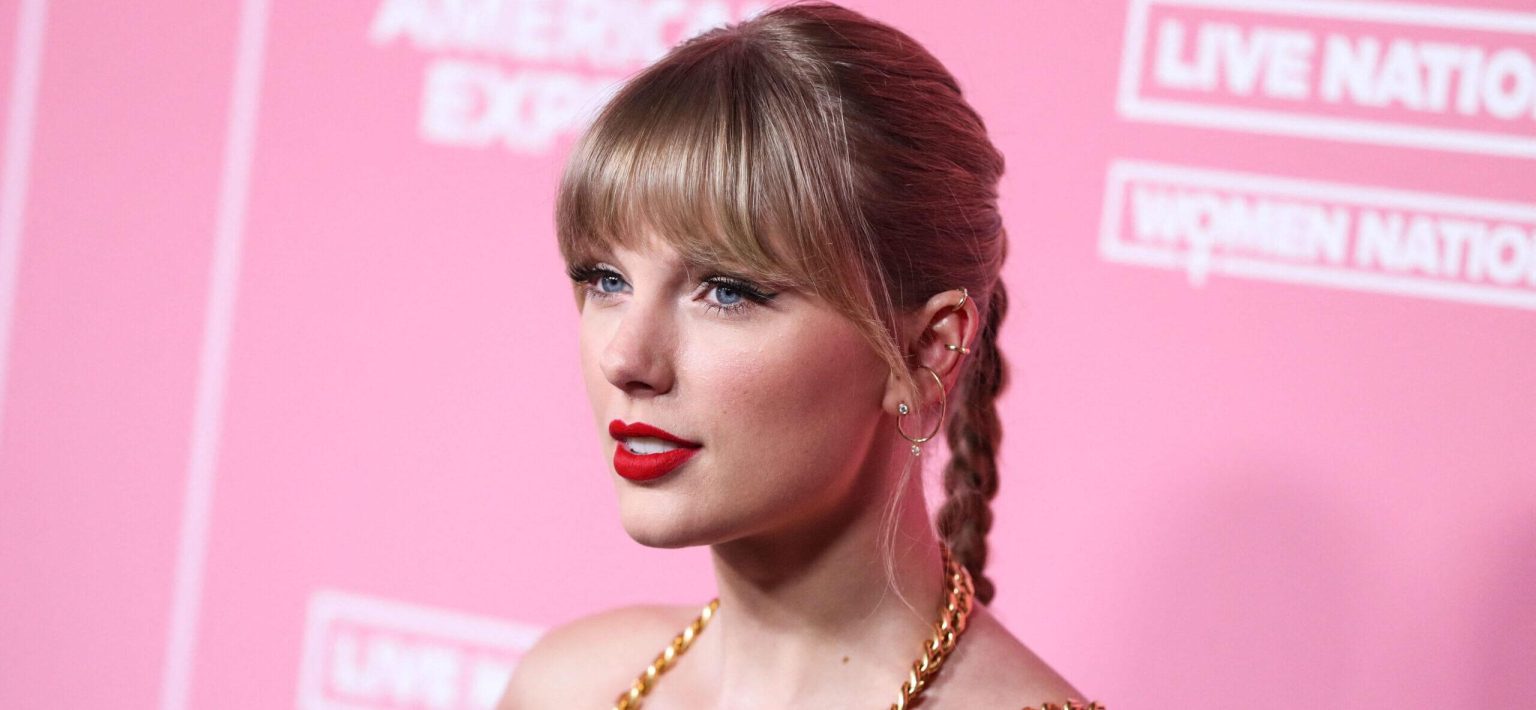 Taylor Swift Wedding ceremony Pictures Slammed Over Plastic Surgical procedure Allegations Taylor Swift Wedding ceremony Pictures Slammed Over Plastic Surgical procedure Allegations