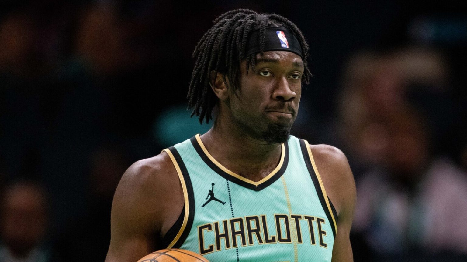 Hornets, Suns pull off large draft-night commerce
