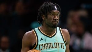 Hornets, Suns pull off large draft-night commerce