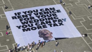 Amazon tycoon Bezos arrives in Venice for lavish marriage ceremony, amid protests