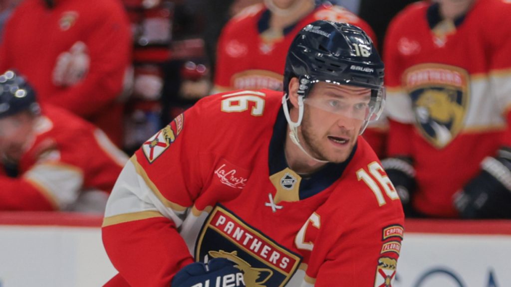 Panthers’ Aleksander Barkov takes house pair of awards